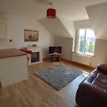 The Red Door Townhouse Apartment