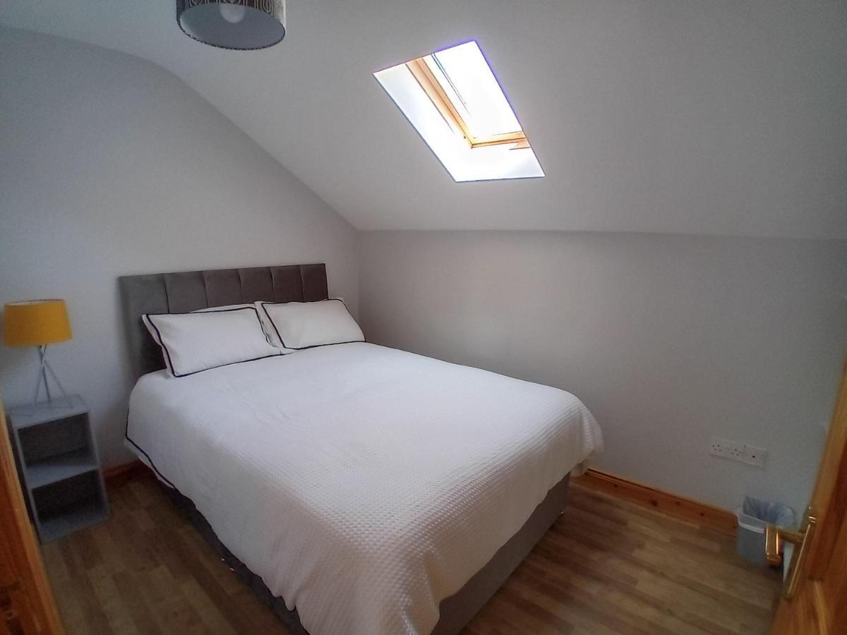 The Red Door Townhouse Apartment Ardara