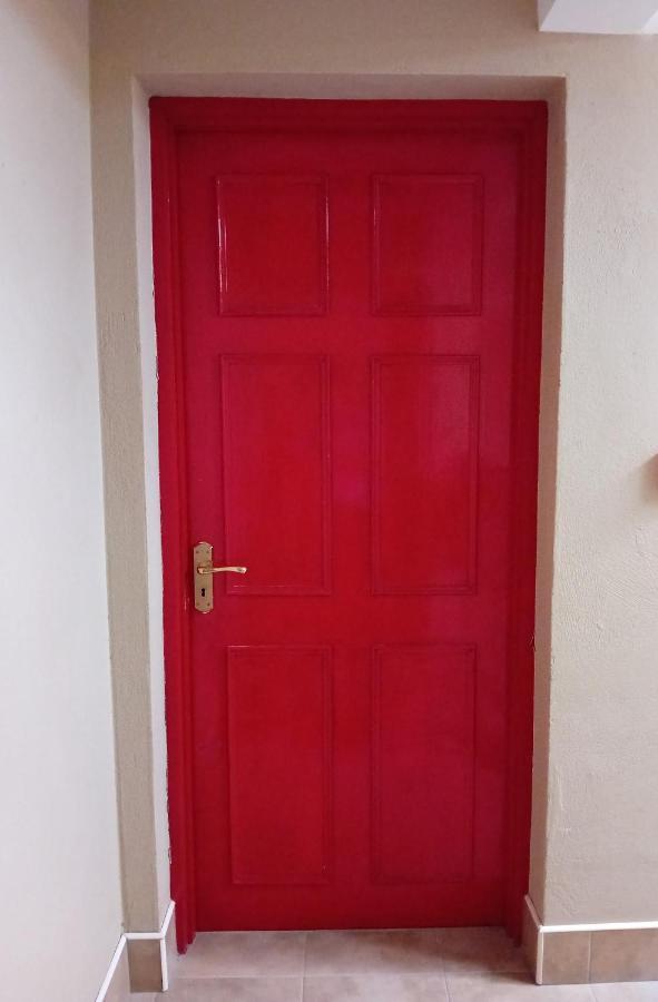 The Red Door Townhouse Ardara